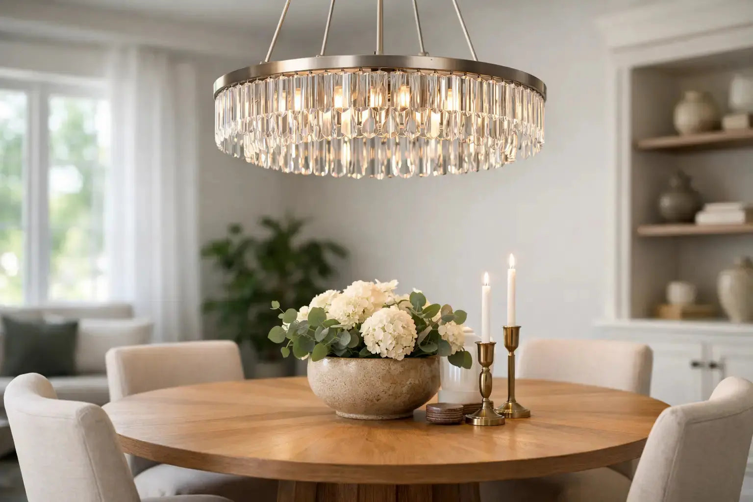 Best Chandeliers for Round Tables at Home