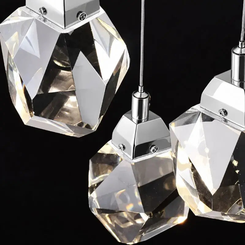 Lustre de luxe en forme de boule de cristal avec diamants longs