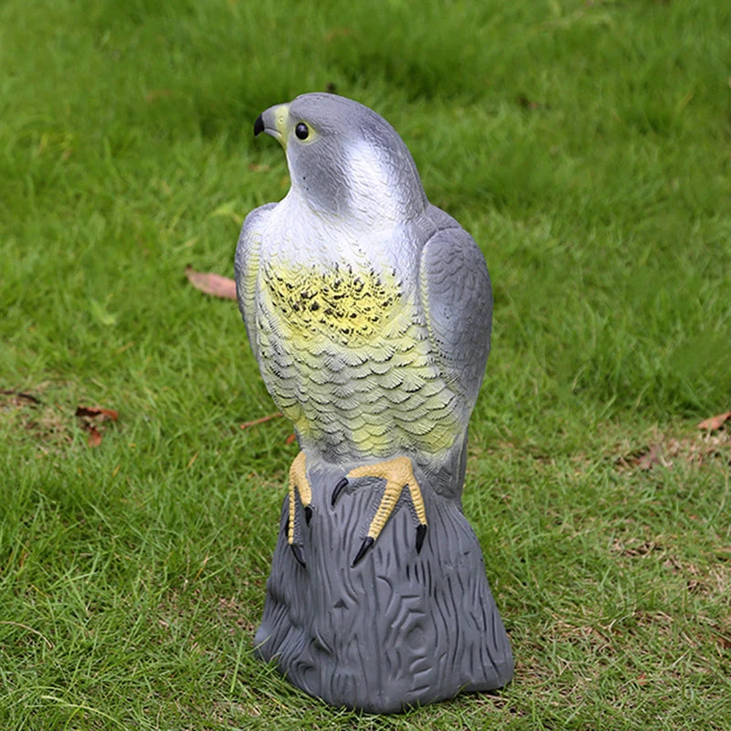 Künstlicher Adler für den Garten